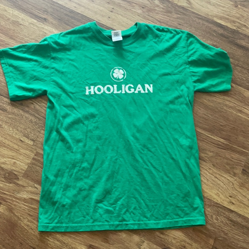 Gildan tee shirt